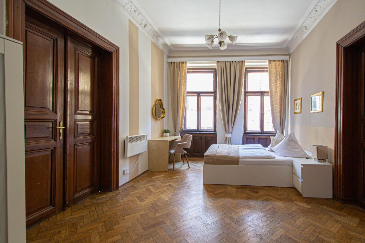 For Celebrations Spacious 3Bdr Apartment With Balcony Praga Exterior foto