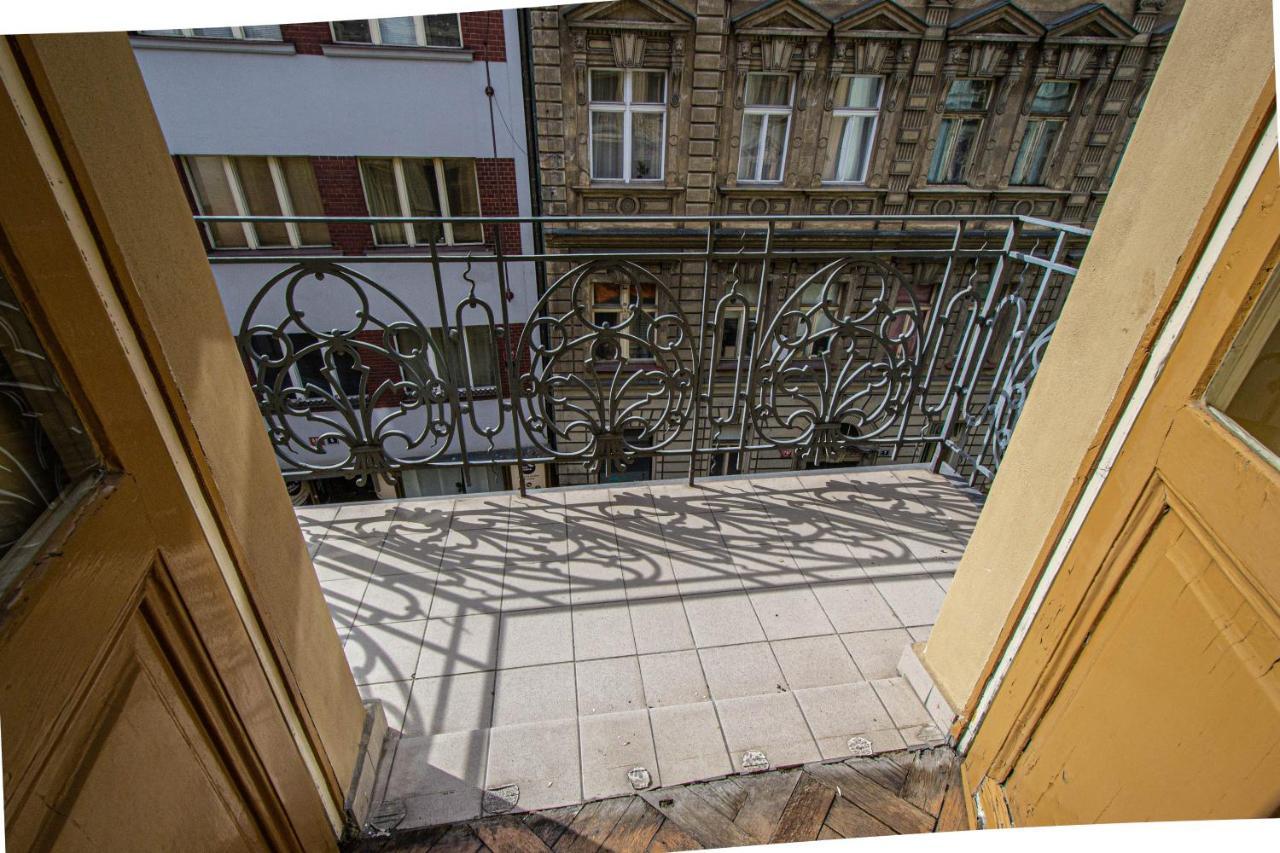 For Celebrations Spacious 3Bdr Apartment With Balcony Praga Exterior foto