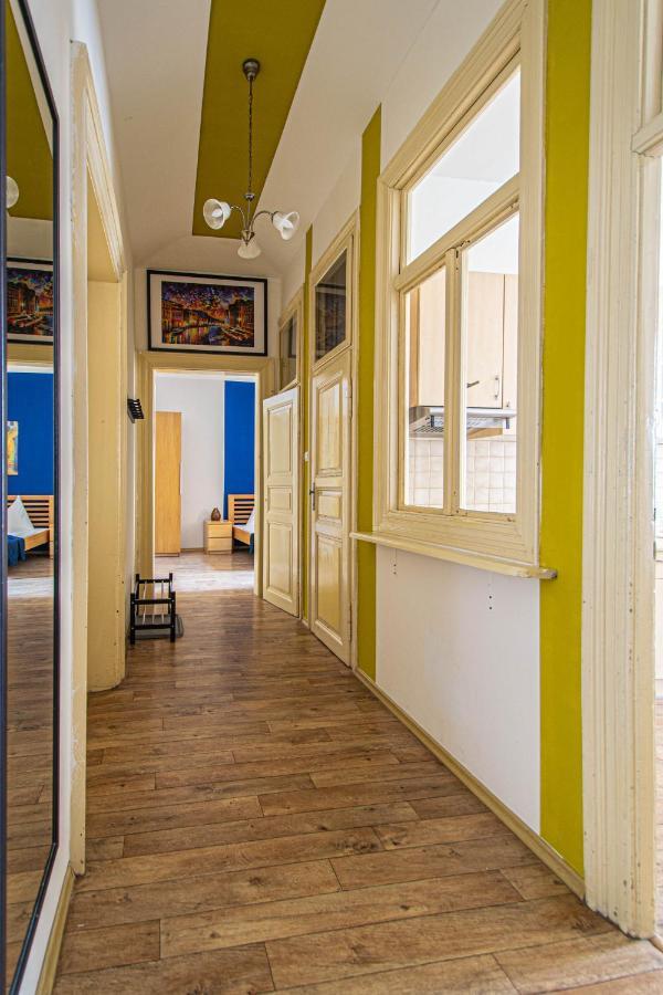 For Celebrations Spacious 3Bdr Apartment With Balcony Praga Exterior foto