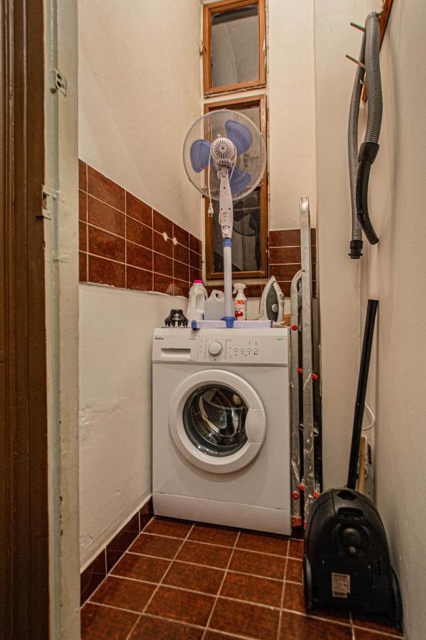 For Celebrations Spacious 3Bdr Apartment With Balcony Praga Exterior foto