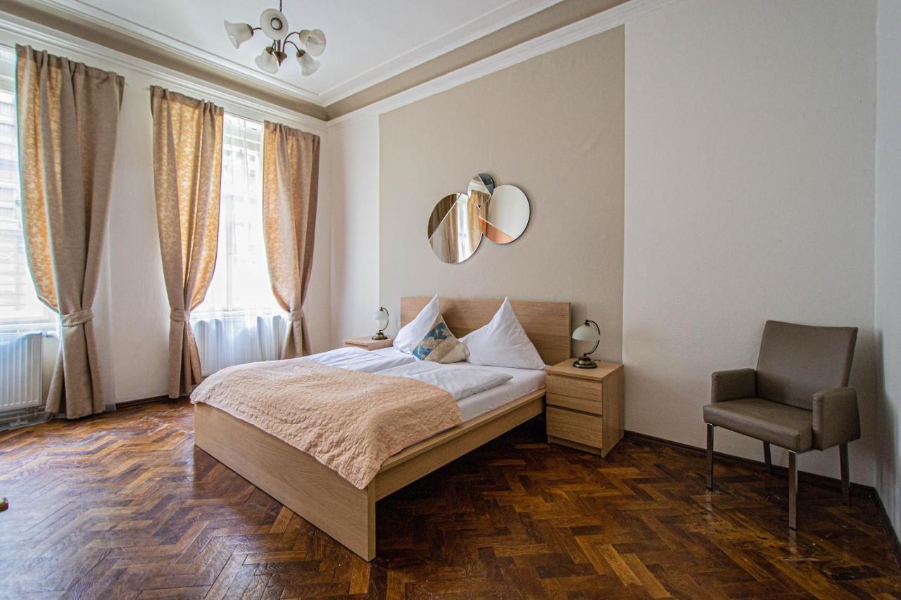 For Celebrations Spacious 3Bdr Apartment With Balcony Praga Exterior foto