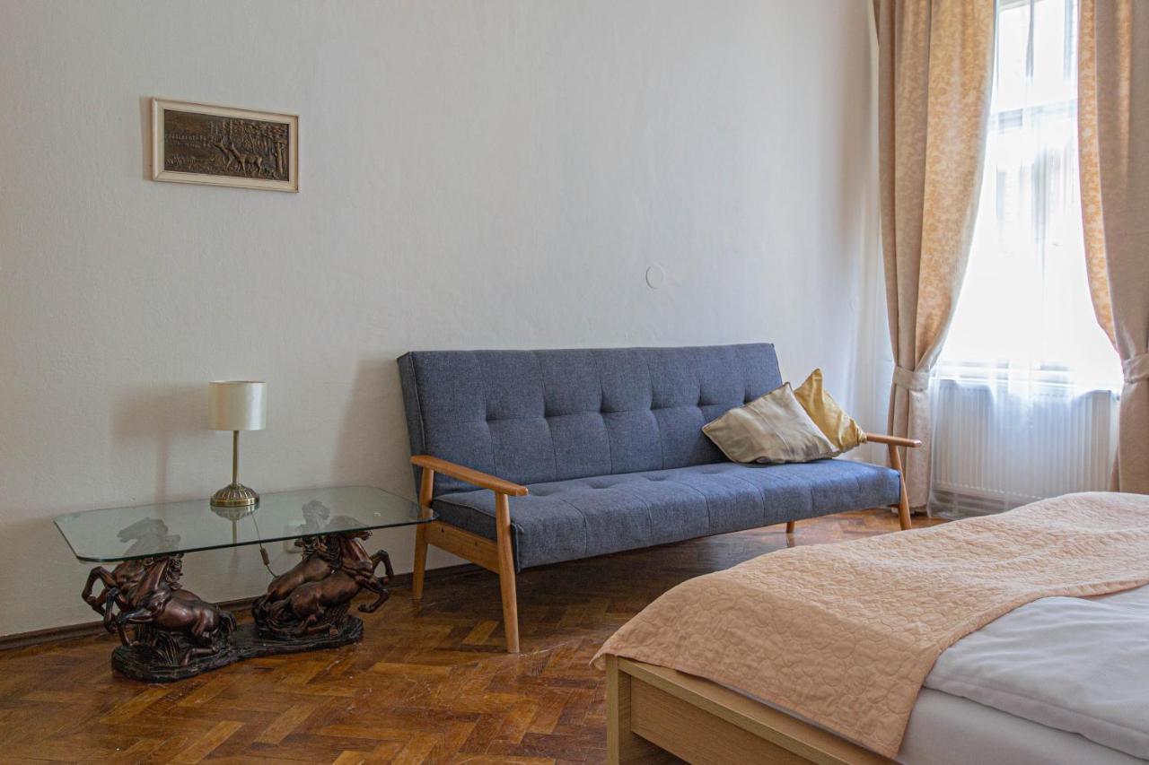 For Celebrations Spacious 3Bdr Apartment With Balcony Praga Exterior foto