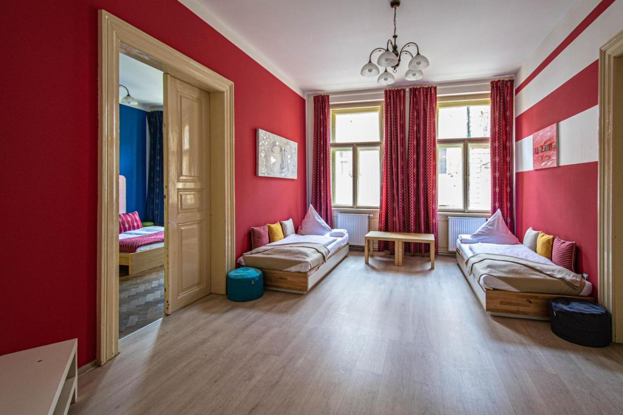 For Celebrations Spacious 3Bdr Apartment With Balcony Praga Exterior foto