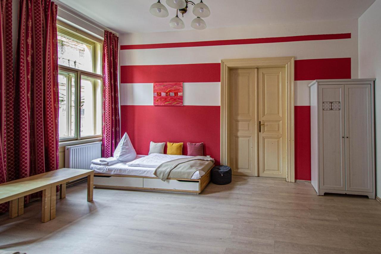 For Celebrations Spacious 3Bdr Apartment With Balcony Praga Exterior foto