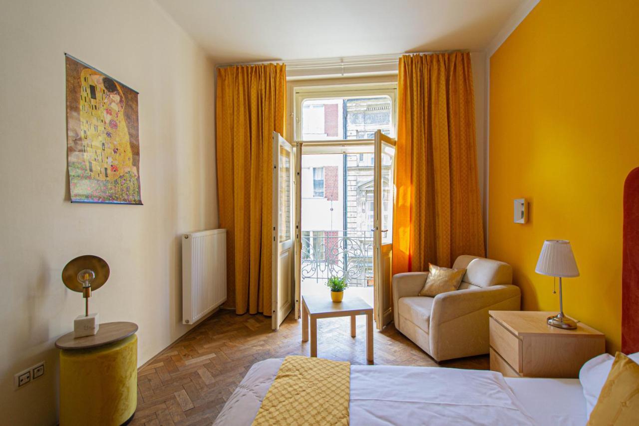 For Celebrations Spacious 3Bdr Apartment With Balcony Praga Exterior foto